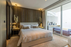 FIVE Palm Jumeirah 2bdr+maids Stunning Seaview